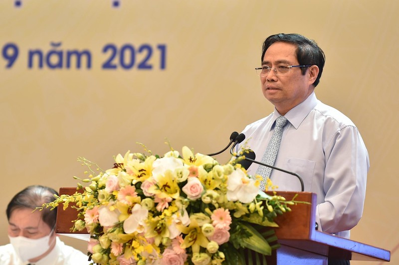 Thủ tướng Phạm Minh Chính trao đổi tại Hội nghị đội ngũ trí thức khoa học và công nghệ Việt Nam.