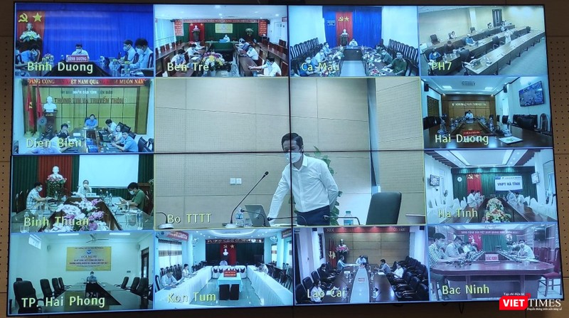 Toạ đàm trực tuyến “Giới thiệu giải pháp công nghệ phục vụ phòng, chống dịch COVID-19” kết nối Bộ TT&TT với 63 tỉnh thành, vừa diễn ra chiều nay (1/10). Toạ đàm trực tuyến “Giới thiệu giải pháp công nghệ phục vụ phòng, chống dịch COVID-19” kết nối Bộ TT&TT với 63 tỉnh thành, vừa diễn ra chiều nay (1/10).