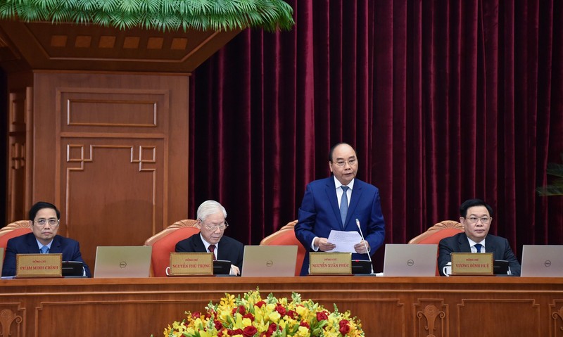 Ủy viên Bộ Chính trị, Chủ tịch nước Nguyễn Xuân Phúc điều hành phiên khai mạc Hội nghị Trung ương 4.