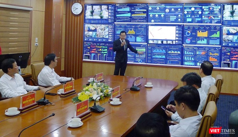 Trung tâm IOC là hệ thống nền tảng cốt lõi trong lệ trình xây dựng Chính quyền điện tử, đô thị thông minh của tỉnh Phú Thọ. Trung tâm IOC là hệ thống nền tảng cốt lõi trong lệ trình xây dựng Chính quyền điện tử, đô thị thông minh của tỉnh Phú Thọ.