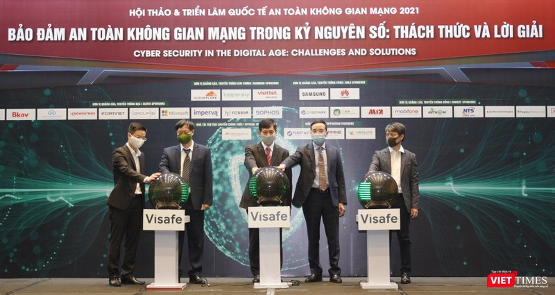 Lễ ra mắt ứng dụng An toàn thông tin Visafe diễn ra trong khuôn khổ Hội thảo và Triển lãm quốc tế về An toàn không gian mạng - Vietnam Security Summit 2021. Lễ ra mắt ứng dụng An toàn thông tin Visafe diễn ra trong khuôn khổ Hội thảo và Triển lãm quốc tế về An toàn không gian mạng - Vietnam Security Summit 2021.