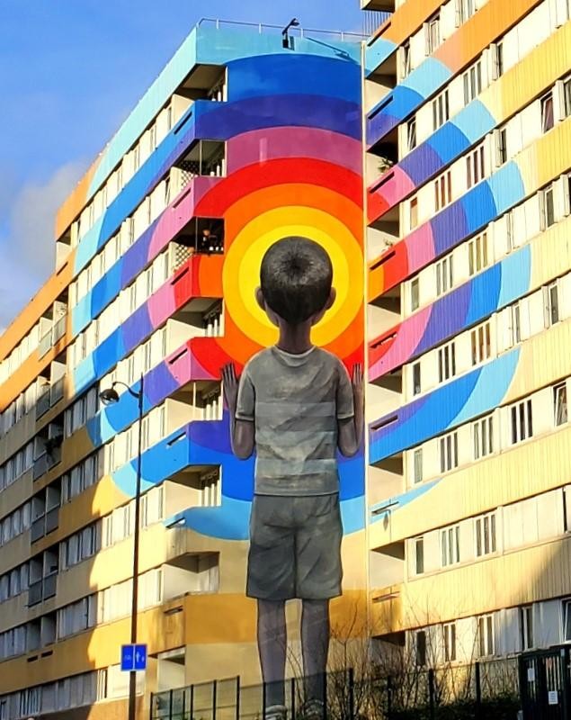 Ảnh tranh tường ở Paris (Pháp) do tác giả chụp. Ảnh tranh tường ở Paris (Pháp) do tác giả chụp.