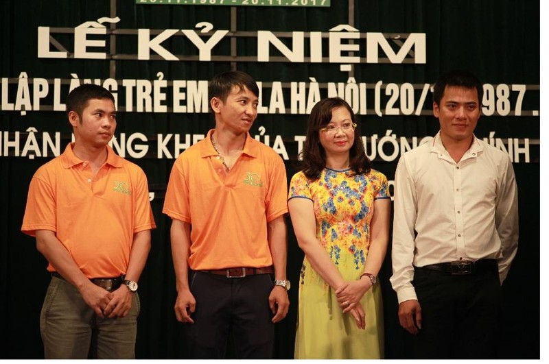 Cô Nguyễn Thanh Nga tại lễ kỉ niệm Làng trẻ em Birla Hà Nội