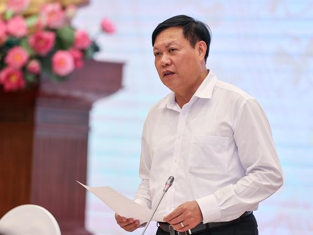 Thứ trưởng Bộ Y tế Đỗ Xuân Tuyên cho biết, Việt Nam là 1 trong 6 nước đứng ở top đầu tốc độ phủ vaccine. Thứ trưởng Bộ Y tế Đỗ Xuân Tuyên cho biết, Việt Nam là 1 trong 6 nước đứng ở top đầu tốc độ phủ vaccine.