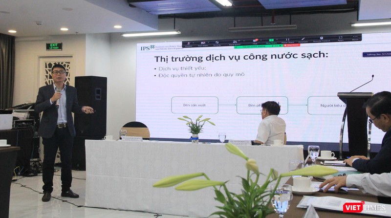 Ông Nguyễn Quang Đồng - Viện trưởng Viện Nghiên cứu Chính sách và Phát triển Truyền thông - trình bày tại tọa đàm. Ông Nguyễn Quang Đồng - Viện trưởng Viện Nghiên cứu Chính sách và Phát triển Truyền thông - trình bày tại tọa đàm.