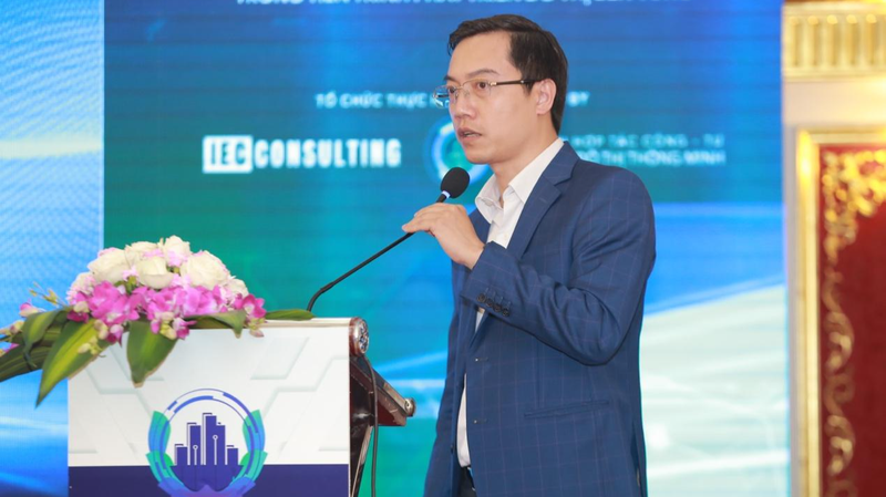 Ông Lê Nho Thông - Phó Giám đốc Kinh doanh Công nghệ Năng lượng số của Huawei Việt Nam - đã có bài trình bày về báo cáo tại diễn đàn Ông Lê Nho Thông - Phó Giám đốc Kinh doanh Công nghệ Năng lượng số của Huawei Việt Nam - đã có bài trình bày về báo cáo tại diễn đàn