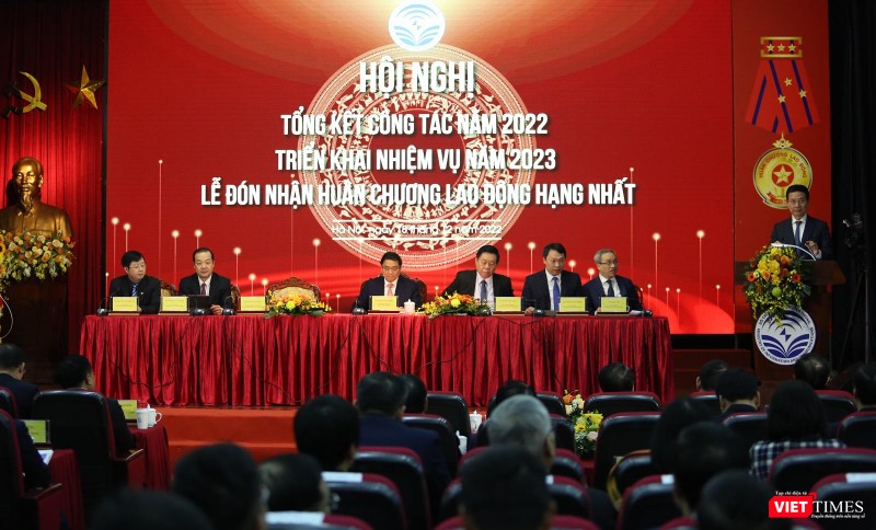 Toàn cảnh hội nghị Tổng kết năm 2022 của Bộ Thông tin và Truyền thông - vừa diễn ra sáng nay (18/12). Toàn cảnh hội nghị Tổng kết năm 2022 của Bộ Thông tin và Truyền thông - vừa diễn ra sáng nay (18/12).