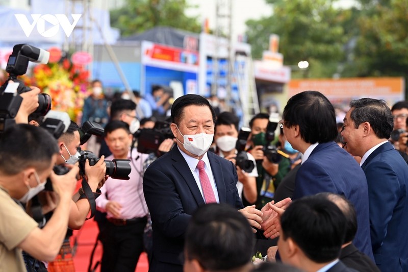 Ông Nguyễn Trọng Nghĩa - Bí thư Trung ương Đảng, Trưởng Ban Tuyên giáo Trung ương - tới dự lễ khai mạc Hội báo toàn quốc vào tháng 4/2022.