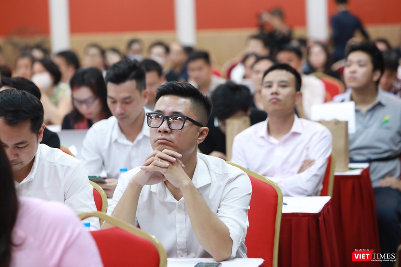 Diễn đàn thu hút sự tham gia của các nhà quản lý, hoạch định chính sách, chuyên gia và cả các doanh nghiệp trong lĩnh vực sản xuất nội dung số, kinh doanh, khai thác quảng cáo số trong và ngoài nước. Diễn đàn thu hút sự tham gia của các nhà quản lý, hoạch định chính sách, chuyên gia và cả các doanh nghiệp trong lĩnh vực sản xuất nội dung số, kinh doanh, khai thác quảng cáo số trong và ngoài nước.