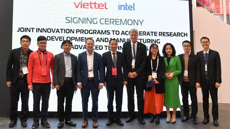 Viettel và Intel hợp tác nghiên cứu phát triển công nghệ và giải pháp AI và 5G