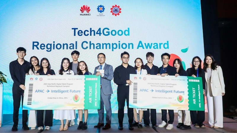 Đội Việt Nam và đội Campuchia cùng xuất sắc giành giải Nhất bảng tại cuộc thi Tech4Good, vượt qua các đội đến từ 23 quốc gia để tiến vào vòng chung kết toàn cầu. 