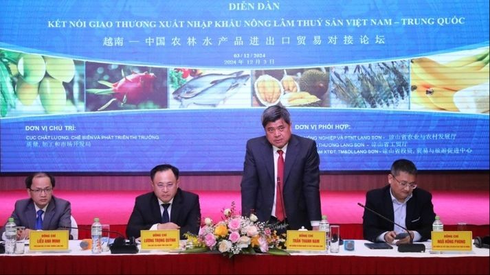 Thứ trưởng Bộ NN&PTNT cùng lãnh đạo UBND tỉnh Lạng Sơn chủ trì hội nghị 072A7484.jpg