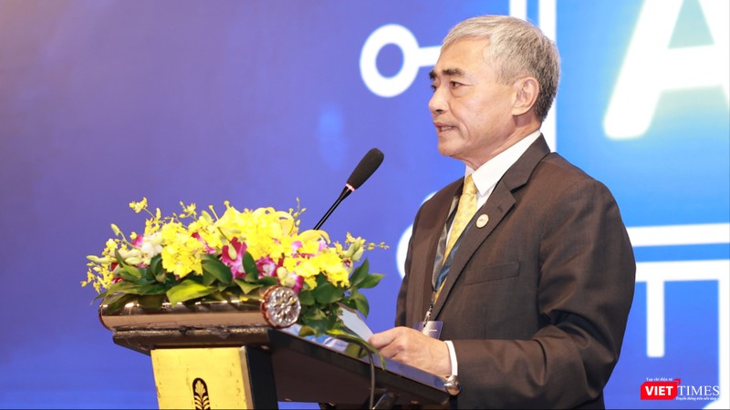 Ông Nguyễn Minh Hồng khẳng định VDCA luôn là cầu nối giữa chính sách và thực tiễn, giữa doanh nghiệp và cơ quan quản lý. vt_Ng Minh Hong Qualcomm.JPG