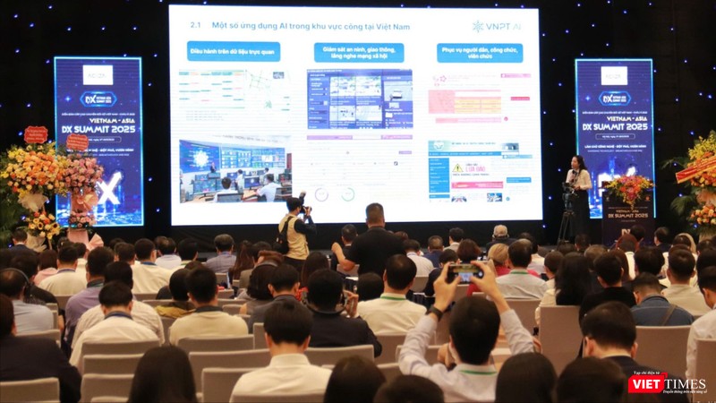 DX Summit 2025 tập trung bàn thảo chuyên sâu về chính sách, nghiên cứu, hợp tác phát triển các công nghệ chiến lược. Ảnh: V.Anh. vt_toan canh DX.jpg