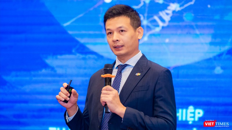 Ông Vũ Anh Tú cho rằng cần có chiến lược tự chủ công nghệ, lựa chọn cách đứng trên vai người khổng lồ. Ảnh: V.Anh. vt_tú.JPG