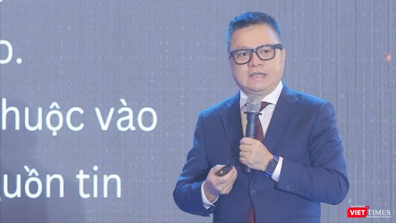 Ông Lê Quốc Minh cho rằng báo chí Việt Nam đang đứng trước những thách thức chưa từng có, đồng thời mở ra những cơ hội lớn nếu biết chủ động thích ứng và đổi mới. Ảnh: M.Quyết.