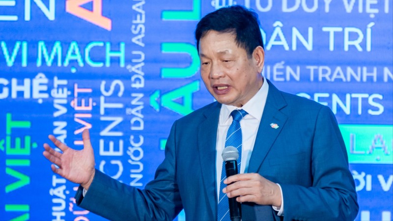 Ông Trương Gia Bình nêu quan điểm bảo vệ chủ quyền công nghệ là một phần không thể tách rời của chủ quyền quốc gia. ông Trương Gia Bình, Chủ tịch HĐQT FPT_05.JPG