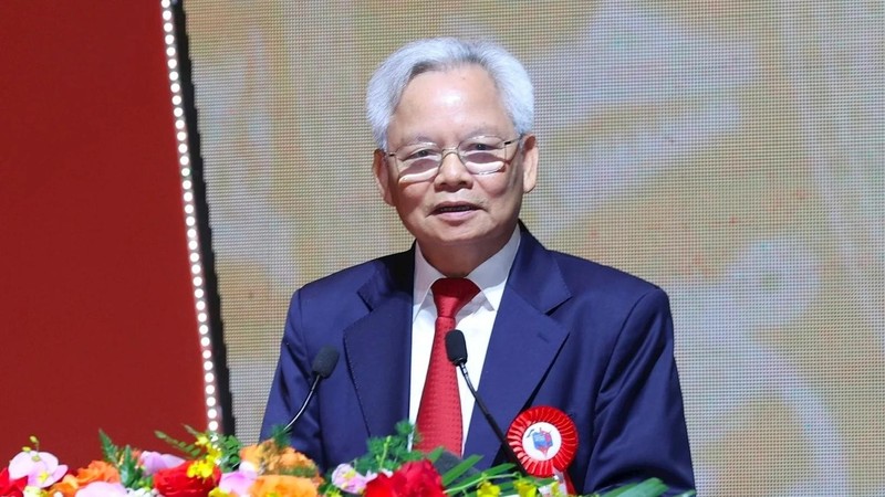 Nhà báo Tạ Ngọc Tấn phát biểu tại lễ kỷ niệm. Ảnh: HaNoiMoi. 112953w_takj-ngcj-tan-1129.jpg