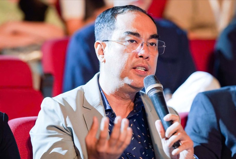 PGS Nguyễn Văn Thăng Long cho rằng AI giúp nhà báo dành thời gian đi phỏng vấn chuyên gia, tìm hiểu thêm tài liệu khác và phát triển các câu chuyện điều tra sâu sắc hơn. mr long.jpg