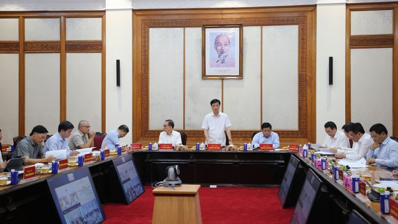 Cuộc họp của lãnh đạo Ban Chỉ đạo Trung ương về phát triển khoa học, công nghệ, đổi mới sáng tạo và chuyển đổi số nhằm kịp thời nắm bắt tình hình và tháo gỡ những khó khăn, vướng mắc trong quá trình triển khai thực hiện. Ảnh: Cổng thông tin điện tử Đảng Cộng sản Cuộc họp của lãnh đạo Ban Chỉ đạo Trung ương về phát triển khoa học, công nghệ, đổi mới sáng tạo và chuyển đổi số nhằm kịp thời nắm bắt tình hình và tháo gỡ những khó khăn, vướng mắc trong quá trình triển khai thực hiện. Ảnh: Cổng thông tin điện tử Đảng Cộng sản