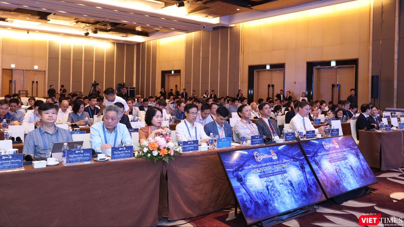 Hội nghị VNNIC Internet Conference 2025 có sự tham gia của hơn 400 lãnh đạo, CEO và các chuyên gia hàng đầu về Internet trong nước và quốc tế. vnnic TKhoa.JPG
