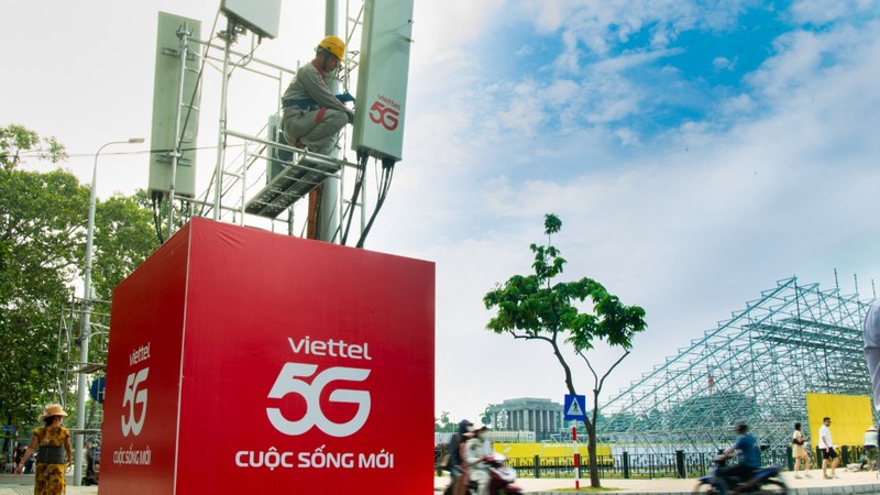 Bộ KH&CN cũng yêu cầu các đơn vị như VNPT, Viettel, MobiFone tăng cường các xe BTS lưu động đến các khu vực tập trung đông người như các khu vực bắn pháo hoa, tổ chức Lễ kỷ niệm.