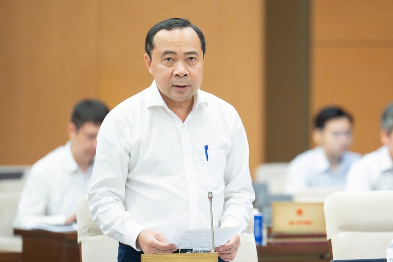 Thứ trưởng Vũ Hải Quân cho biết dự thảo bổ sung khái niệm mới về "công nghệ chiến lược", coi đây là trọng tâm để phát triển các lĩnh vực then chốt, tạo năng lực cạnh tranh công nghệ cho quốc gia. Thứ trưởng Nguyễn Hải Quân Bộ KHCN.jpeg
