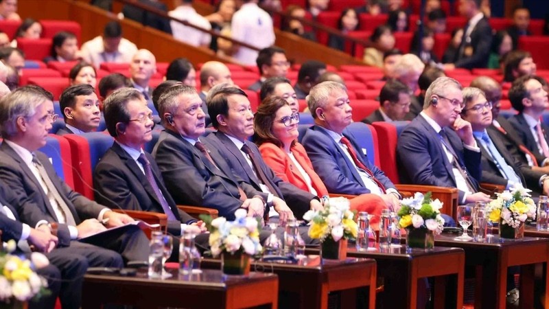 Các đại biểu dự phiên bế mạc Lễ mở ký Công ước Hà Nội phien-be-mac-le-mo-ky-cong-uoc-ha-noi_1.jpg