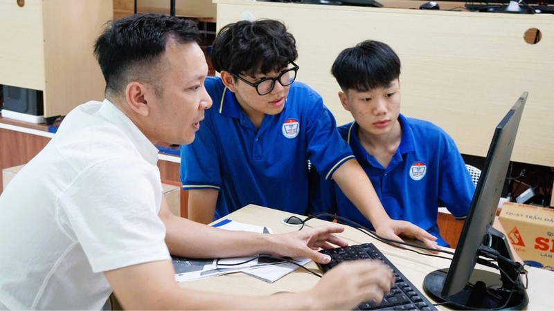 Thanh, thiếu niên cần được trang bị những kỹ năng, quy tắc ứng xử trên mạng xã hội.