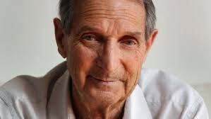 Chuyện bây giờ mới kể của người đã dịch “Nỗi buồn chiến tranh” sang tiếng Anh ảnh 2 Chuyện bây giờ mới kể của người đã dịch “Nỗi buồn chiến tranh” sang tiếng Anh ảnh 2