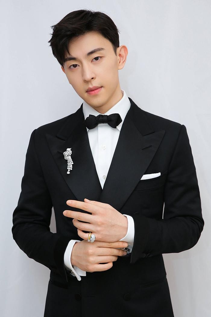 Đặng Luân lên hotsearch vì trốn thuế. (Ảnh: Weibo) Đặng Luân lên hotsearch vì trốn thuế. (Ảnh: Weibo)