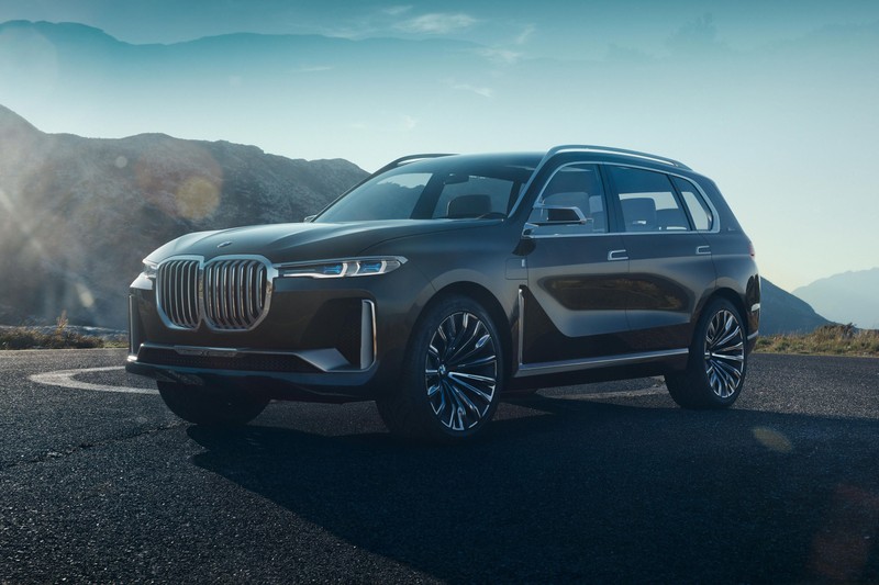 Xe hơi BMW trong tương lai có thể không cần đến chìa khóa xe. (Ảnh: CNET)