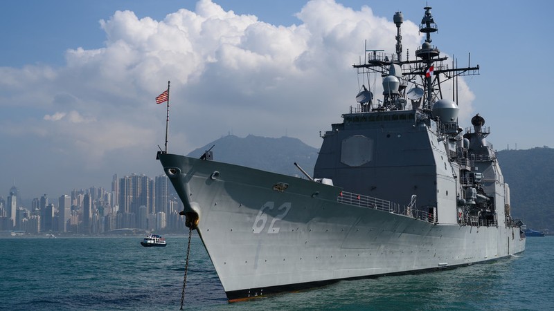 Tàu khu trục tên lửa dẫn đường USS Chancellorsville (Ảnh: RT) Tàu khu trục tên lửa dẫn đường USS Chancellorsville (Ảnh: RT)