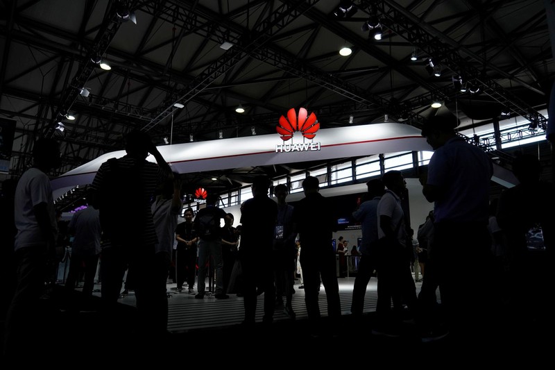 Huawei cũng bị Bộ Thương mại Mỹ liệt vào danh sách đen vì vi phạm lệnh trừng phạt đối với Iran (Ảnh: Sputnik) Huawei cũng bị Bộ Thương mại Mỹ liệt vào danh sách đen vì vi phạm lệnh trừng phạt đối với Iran (Ảnh: Sputnik)