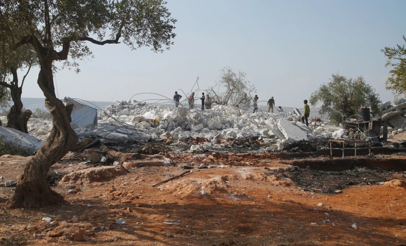 Đống đổ nát từng là khu nhà ở của al-Baghdadi (Ảnh: NYTimes) Đống đổ nát từng là khu nhà ở của al-Baghdadi (Ảnh: NYTimes)