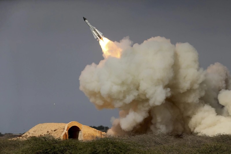 Giới phân tích: Sức mạnh tên lửa Iran tiến bộ vượt bậc trong thập kỷ qua, và việc vận dụng nó vào thực chiến khiến họ trở thành một đối thủ nguy hiểm