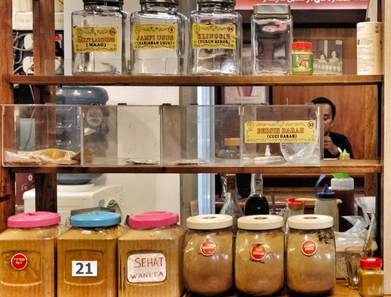 Nguồn cung nguyên liệu làm Jamu đang cạn dần do nhu cầu tăng mạnh (Ảnh: SCMP) Nguồn cung nguyên liệu làm Jamu đang cạn dần do nhu cầu tăng mạnh (Ảnh: SCMP)