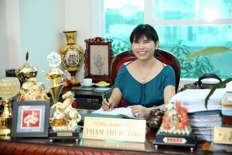 Nữ đại gia Phạm Thị Hường - bà chủ đế chế Phú Hồng Thịnh Nữ đại gia Phạm Thị Hường - bà chủ đế chế Phú Hồng Thịnh