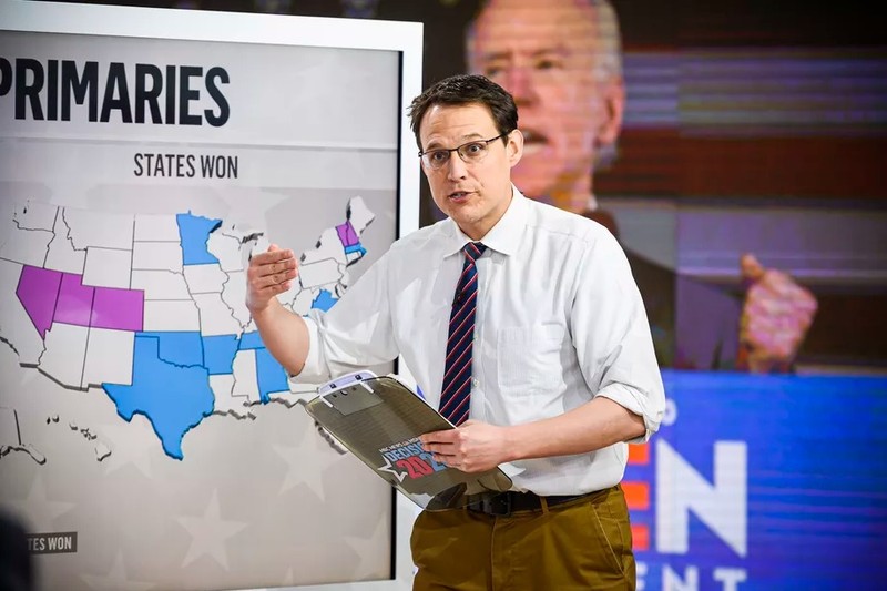 Người dẫn chương trình Steve Kornacki của MSNBC (Ảnh: MSNBC)