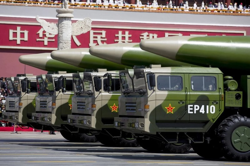 Tên lửa DF-26 của Trung Quốc được mệnh danh là "sát thủ tàu sân bay" (Ảnh: Reuters)