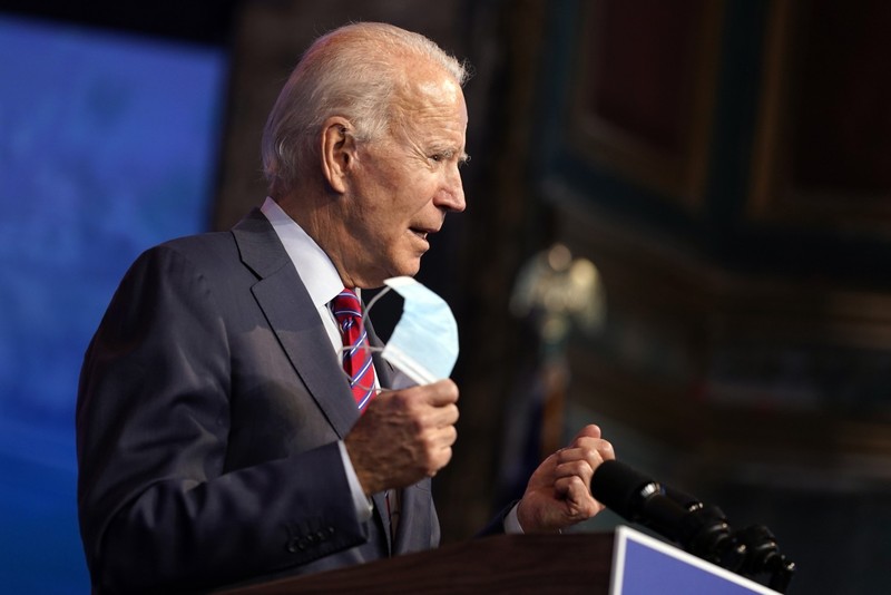 Tổng thống đắc cử Joe Biden tuyên bố người dân Mỹ sẽ không bắt buộc phải tiêm vaccine COVID-19 (Ảnh: LATimes)