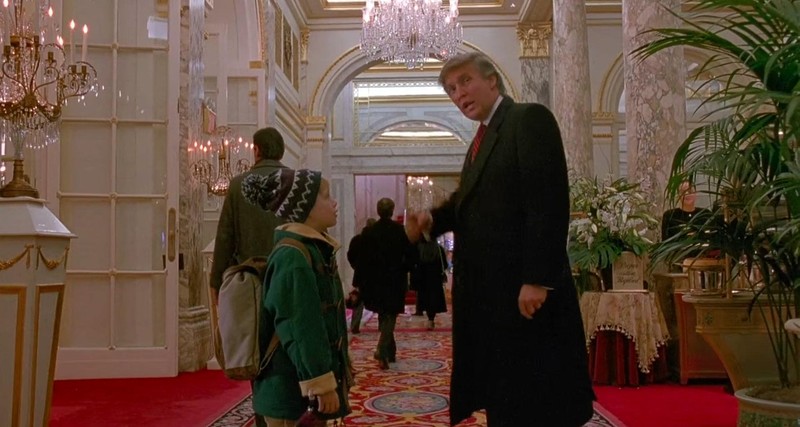 Một phân cảnh có ông Trump trong phim "Home Alone 2" bị CBC cắt (Ảnh: NYTimes) Một phân cảnh có ông Trump trong phim "Home Alone 2" bị CBC cắt (Ảnh: NYTimes)