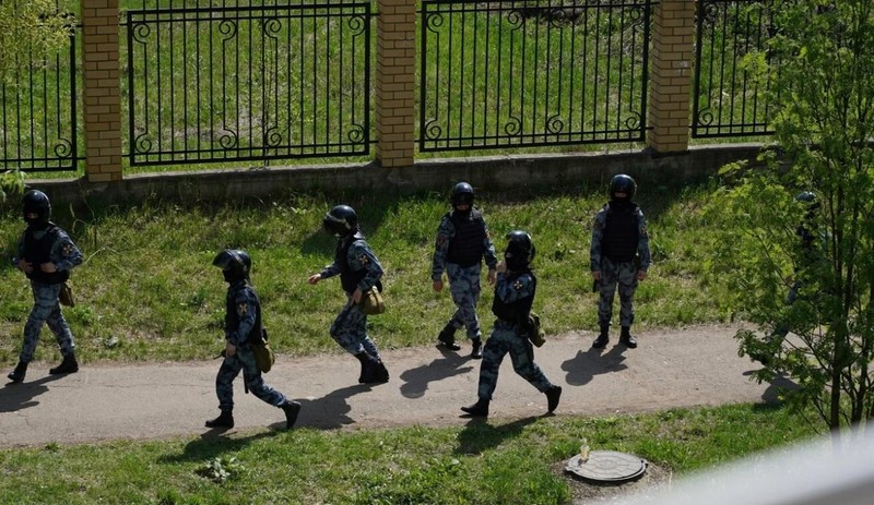 Lực lượng an ninh tại hiện trường vụ xả súng (Ảnh: Reuters) Lực lượng an ninh tại hiện trường vụ xả súng (Ảnh: Reuters)