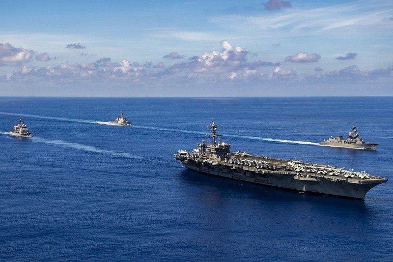 Nhóm tác chiến hàng không mẫu hạm USS Carl Vinson của Mỹ (Ảnh: AP)