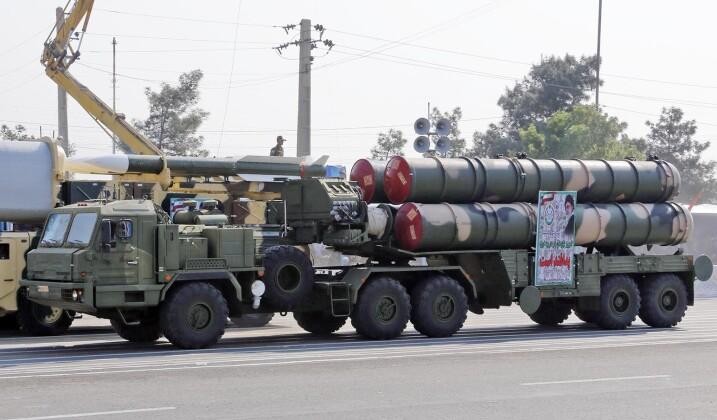 Hệ thống S-300PMU2 mà Iran mua của Nga (Ảnh: MW) Hệ thống S-300PMU2 mà Iran mua của Nga (Ảnh: MW)