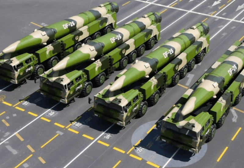 Các tên lửa đạn đạo chống hạm DF-21D và DF-26 của Trung Quốc (Ảnh: Xinhua)