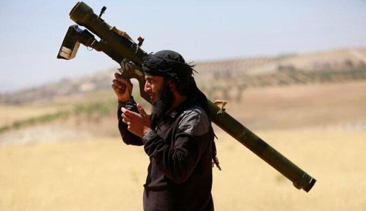 Một chiến binh của tổ chức Mặt trận Al Nusra tại Syria (Ảnh: MW)