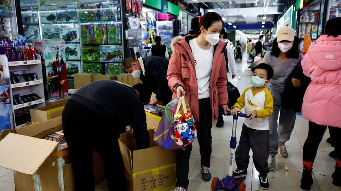 Tỷ lệ tiết kiệm của hộ gia đình Trung Quốc đạt 33% trong năm ngoái (Ảnh: Reuters) Tỷ lệ tiết kiệm của hộ gia đình Trung Quốc đạt 33% trong năm ngoái (Ảnh: Reuters)