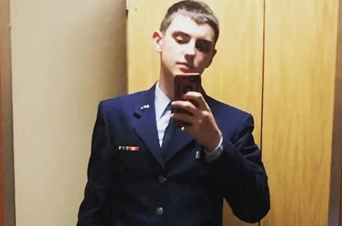 Những tài liệu bị rò rỉ do Jack Teixeira xuất hiện tràn ngập trên các nhóm chat (Ảnh: Reuters)