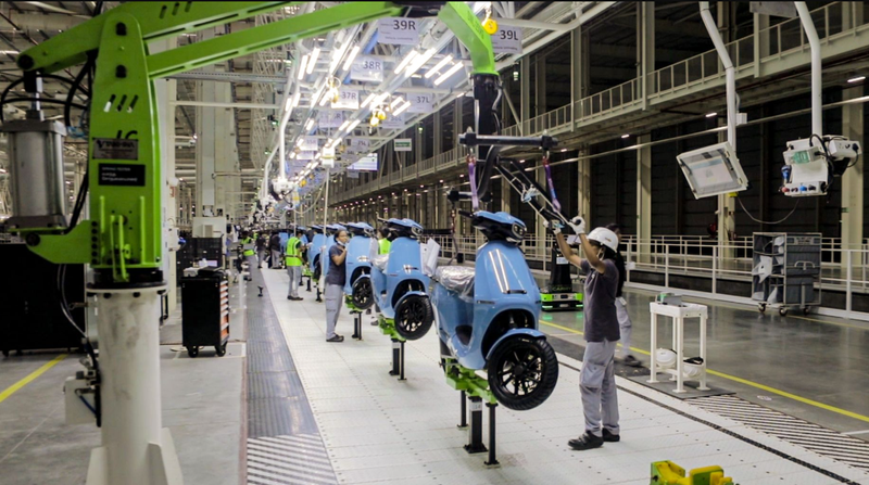 Bên trong xưởng sản xuất xe máy điện của "kỳ lân" Ola Electric tại Ấn Độ (Ảnh: OLA) 1.png